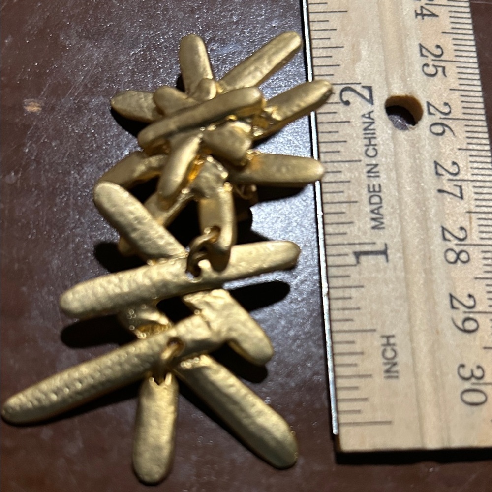 Gold Tone Unsigned Statement Clip-On Earrings! - image 7